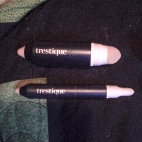 Trestique Refillable Foundation & Concealer - Picture 7 of 7